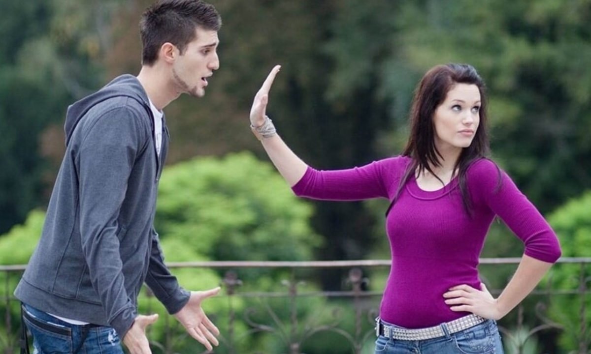 You are currently viewing Dating rules people follow even if they don’t admit it