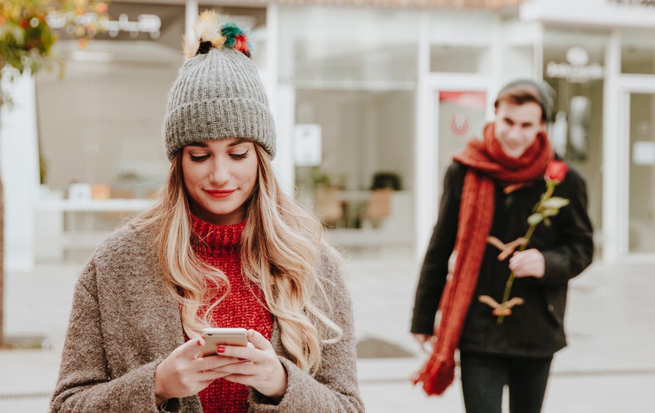 You are currently viewing How to make the first move without forcing things