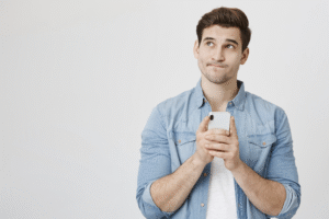 Read more about the article How to text a guy without ruining the connection